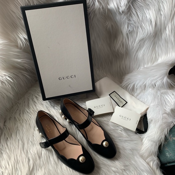 Gucci Shoes - GUCCI Embellished leather Mary Jane pumps